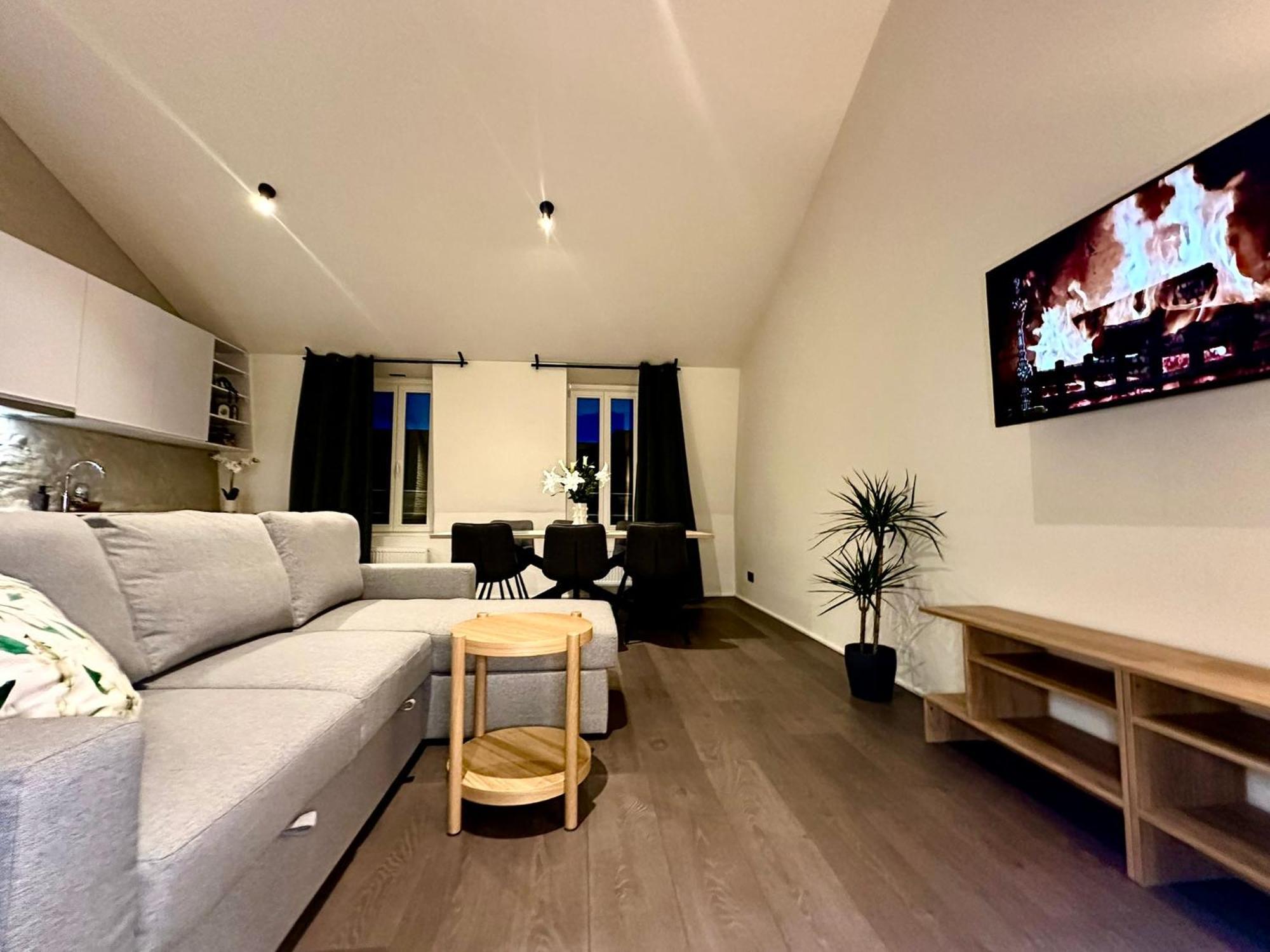 Luxury Suites Princess By Rikas Hotels 安特卫普 外观 照片
