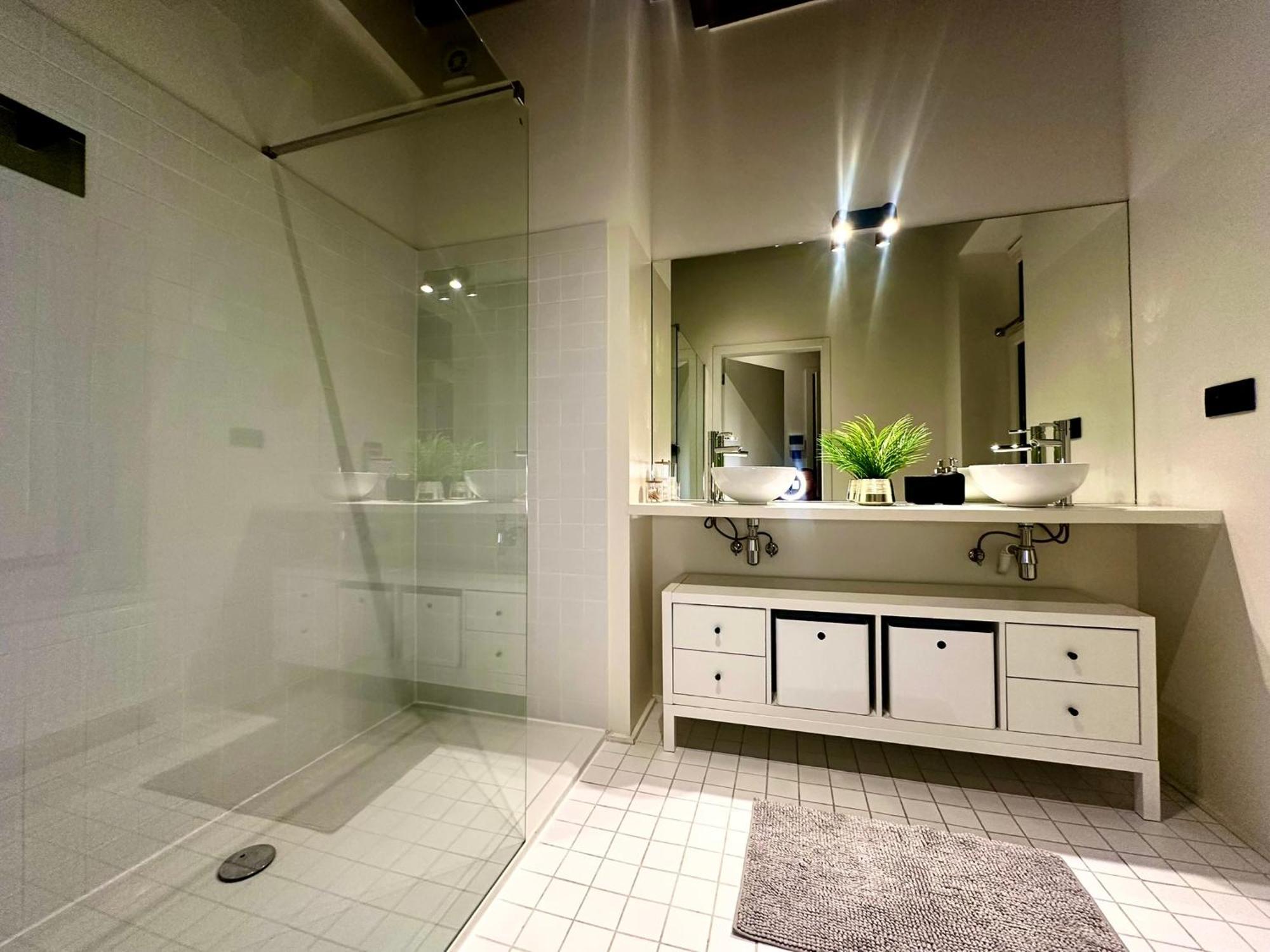 Luxury Suites Princess By Rikas Hotels 安特卫普 外观 照片