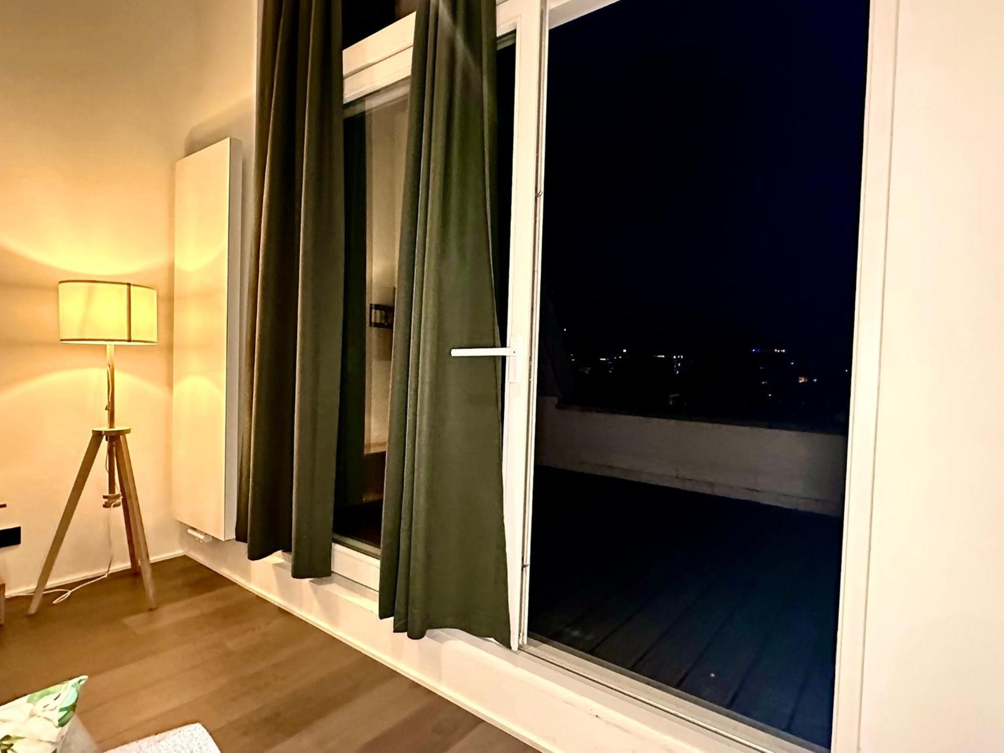 Luxury Suites Princess By Rikas Hotels 安特卫普 外观 照片